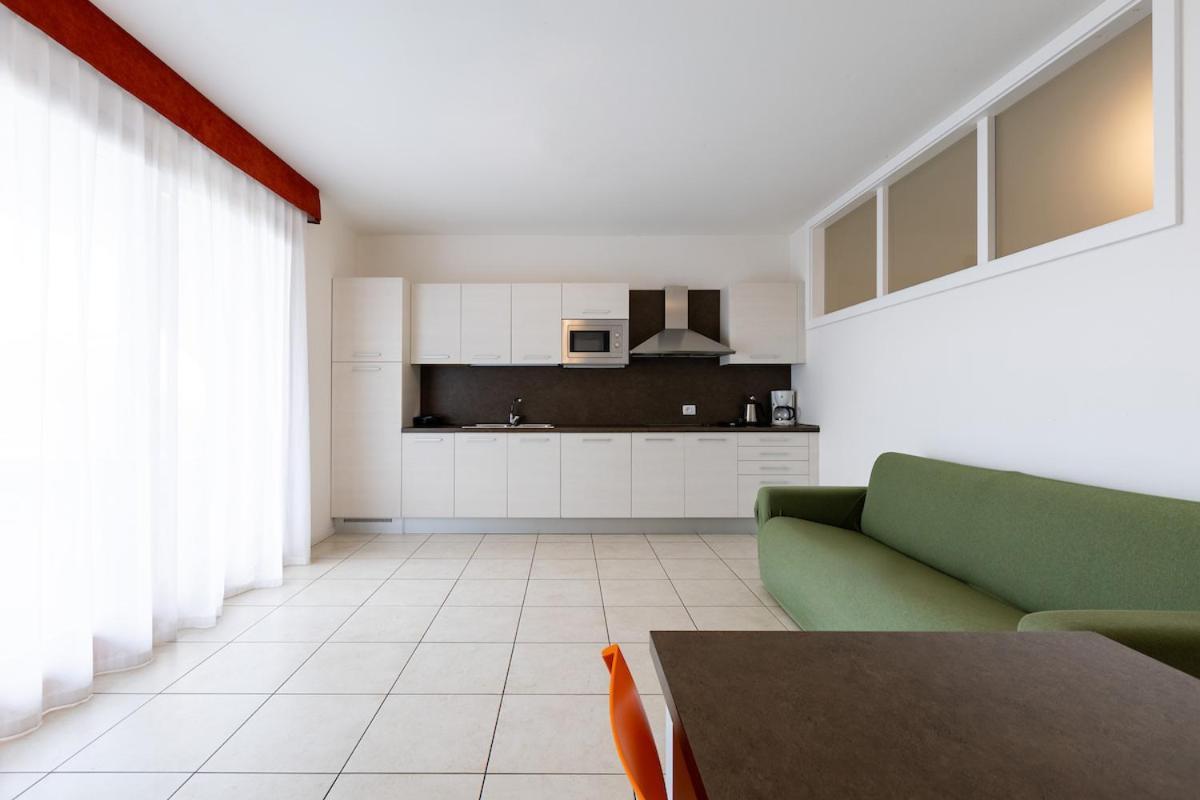 Residence La Corte Danese Torri Del Benaco Extérieur photo
